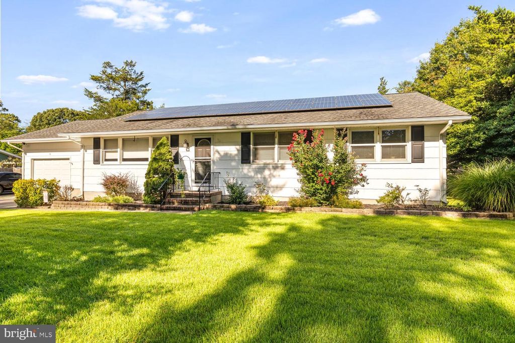 38 PINEHURST DR, Little Egg Harbor Twp, NJ 08087