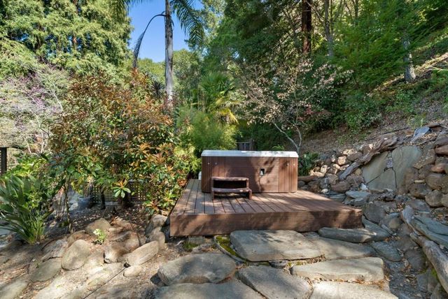 101 Endlich Drive, Santa Cruz, CA 95060