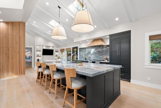 101 Endlich Drive, Santa Cruz, CA 95060