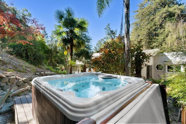 101 Endlich Drive, Santa Cruz, CA 95060