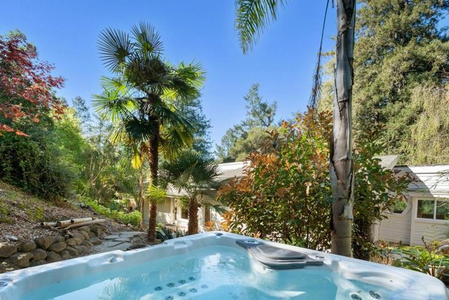 101 Endlich Drive, Santa Cruz, CA 95060