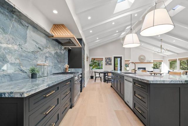 101 Endlich Drive, Santa Cruz, CA 95060