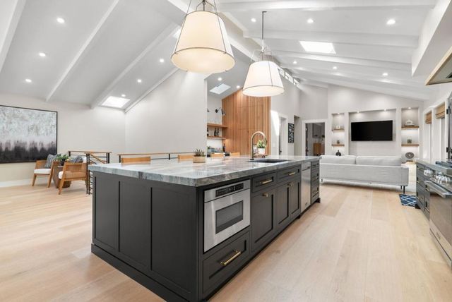 101 Endlich Drive, Santa Cruz, CA 95060