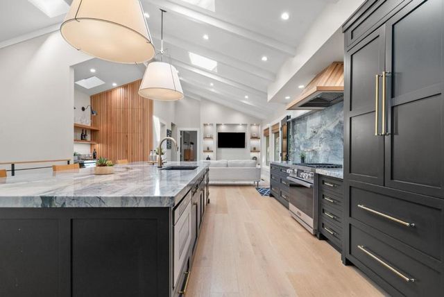 101 Endlich Drive, Santa Cruz, CA 95060