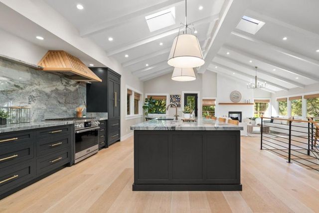 101 Endlich Drive, Santa Cruz, CA 95060