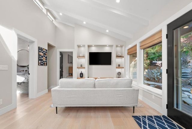 101 Endlich Drive, Santa Cruz, CA 95060