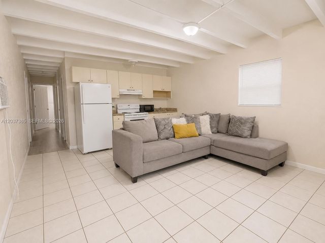 614 SW 10th Avenue 2, Homestead, FL 33030