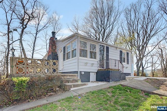 10 Berton Road, Boonton Township, NJ 07005