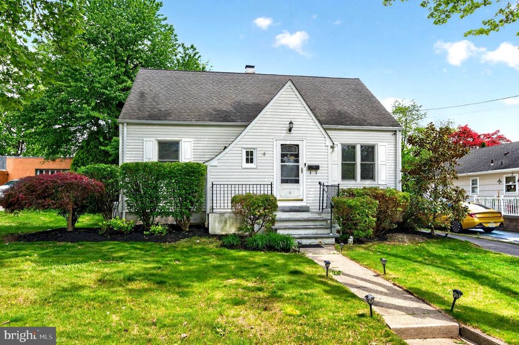 6 DAWES AVE, Trenton, NJ 08638