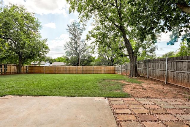 2605 Yorkshire Avenue, Oklahoma City, OK 73160