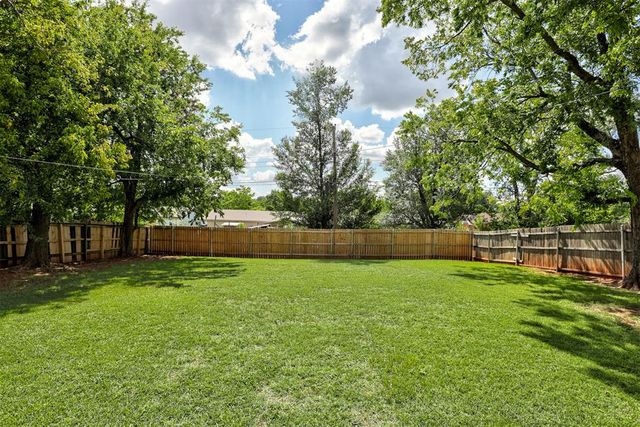 2605 Yorkshire Avenue, Oklahoma City, OK 73160