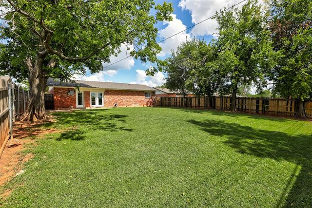 2605 Yorkshire Avenue, Oklahoma City, OK 73160