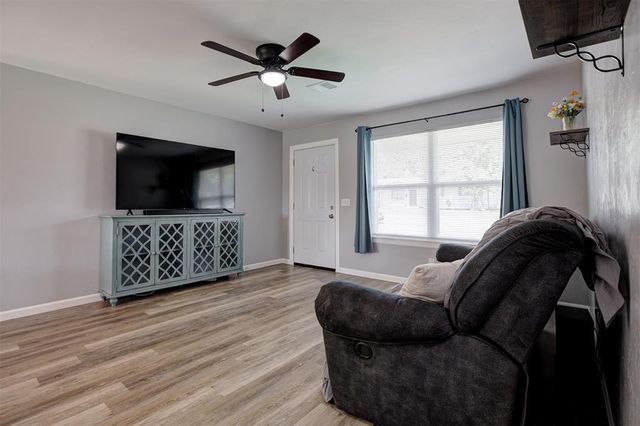 2605 Yorkshire Avenue, Oklahoma City, OK 73160