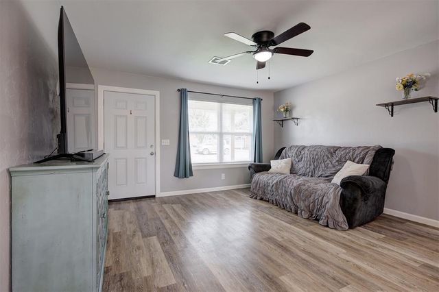 2605 Yorkshire Avenue, Oklahoma City, OK 73160