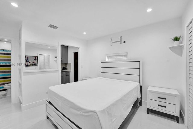 5636 SW 19th St, West Park, FL 33023