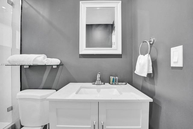 5636 SW 19th St, West Park, FL 33023