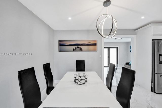 5636 SW 19th St, West Park, FL 33023