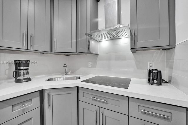 5636 SW 19th St, West Park, FL 33023