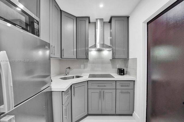 5636 SW 19th St, West Park, FL 33023