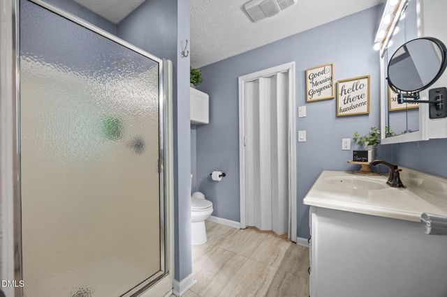 4950 Pinewood Drive, Hope Mills, NC 28348