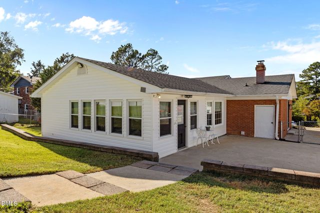 4950 Pinewood Drive, Hope Mills, NC 28348