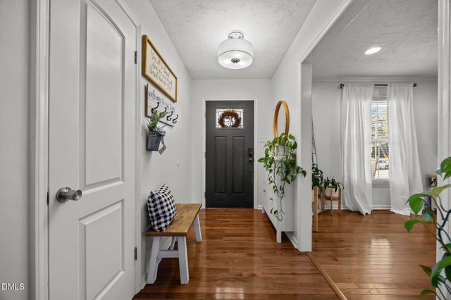 4950 Pinewood Drive, Hope Mills, NC 28348