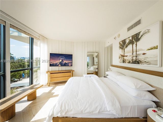 2201 Collins Ave 428, Miami Beach, FL 33139