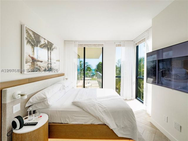 2201 Collins Ave 428, Miami Beach, FL 33139