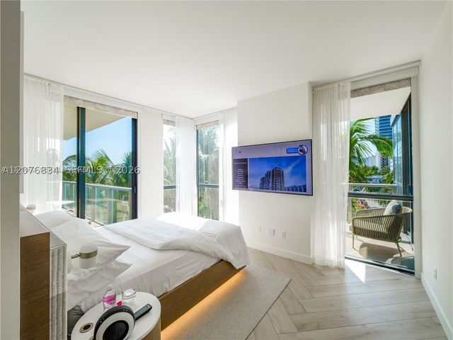 2201 Collins Ave 428, Miami Beach, FL 33139