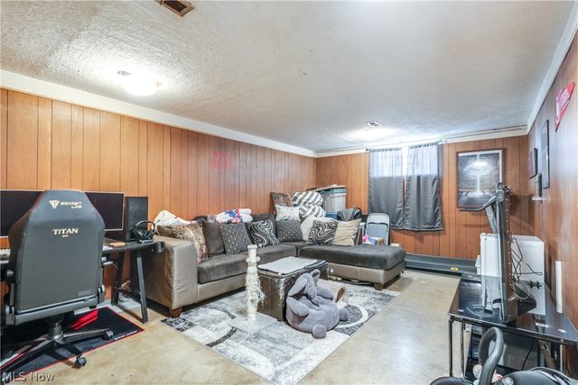 6826 Lynett Drive, Parma, OH 44129