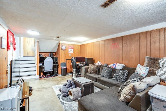 6826 Lynett Drive, Parma, OH 44129