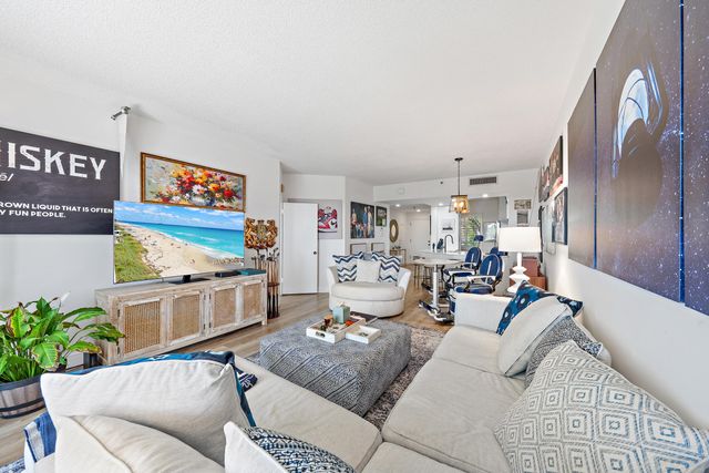 200 Waterway Road 208, Tequesta, FL 33469