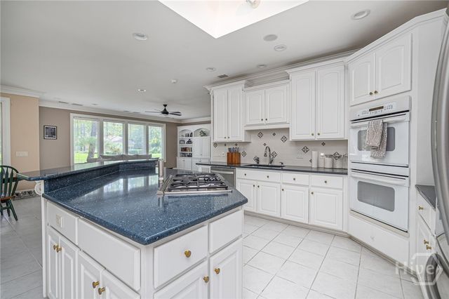 5 Sparkleberry Lane, Savannah, GA 31411