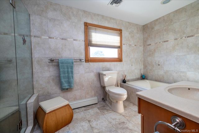 27 Welcome Lane, Wantagh, NY 11793