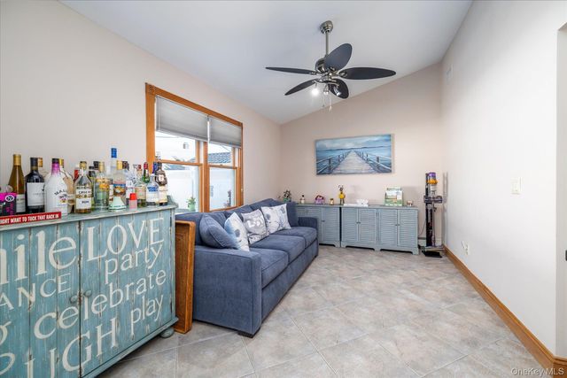 27 Welcome Lane, Wantagh, NY 11793