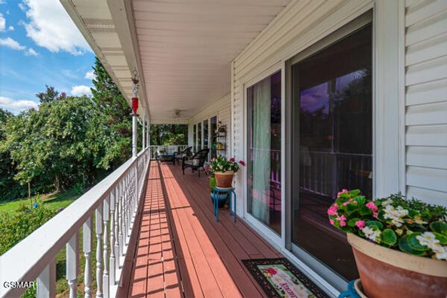 3628 Blue Byrd Lane, Kodak, TN 37764