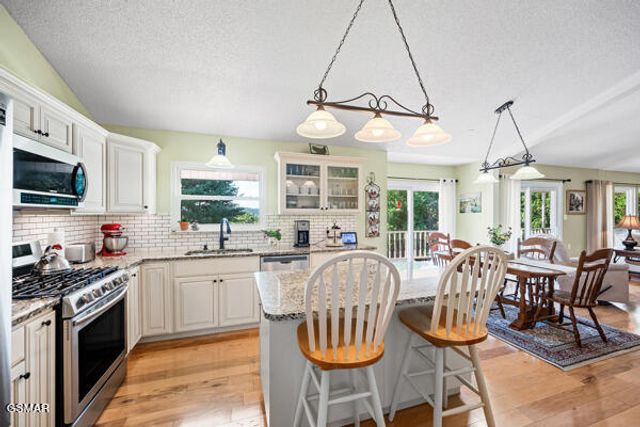 3628 Blue Byrd Lane, Kodak, TN 37764