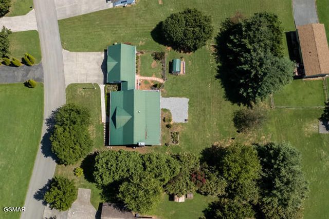 3628 Blue Byrd Lane, Kodak, TN 37764