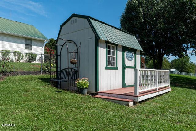 3628 Blue Byrd Lane, Kodak, TN 37764