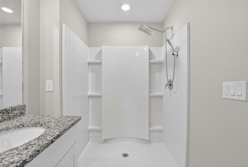 Image 40 of property listing at 2710 SCARLET BAY PLACE, Brandon, FL 33510