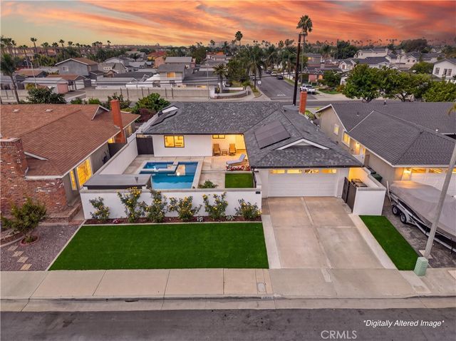 21311 Antiqua Lane, Huntington Beach, CA 92646