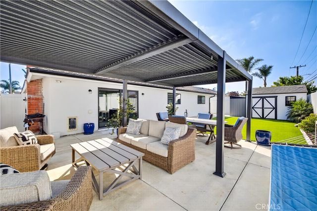 21311 Antiqua Lane, Huntington Beach, CA 92646
