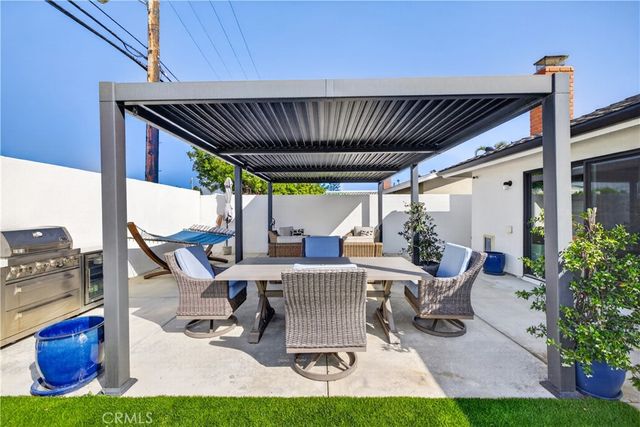 21311 Antiqua Lane, Huntington Beach, CA 92646
