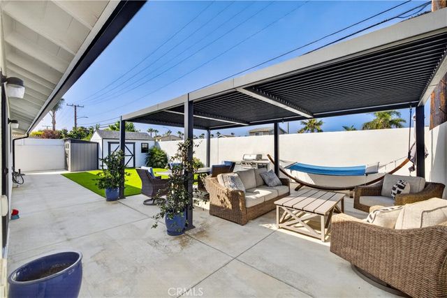 21311 Antiqua Lane, Huntington Beach, CA 92646