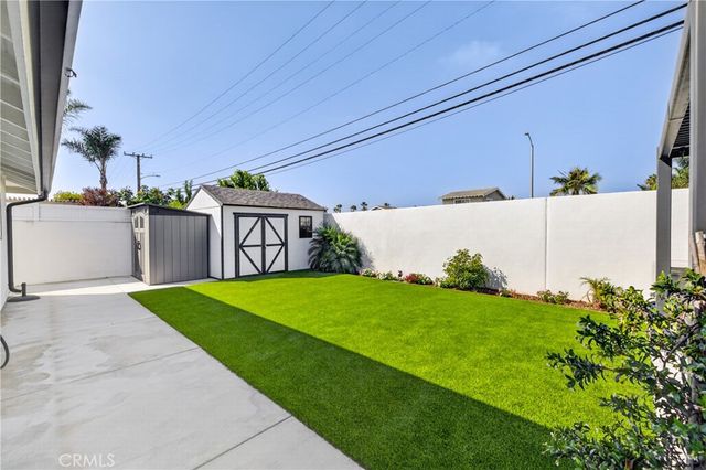21311 Antiqua Lane, Huntington Beach, CA 92646