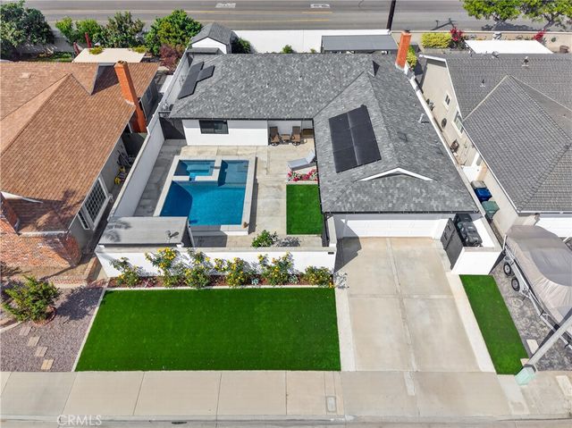 21311 Antiqua Lane, Huntington Beach, CA 92646