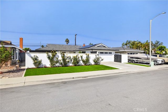 21311 Antiqua Lane, Huntington Beach, CA 92646