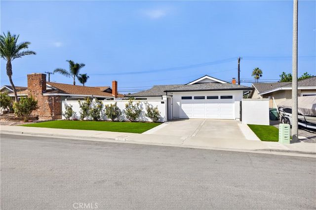 21311 Antiqua Lane, Huntington Beach, CA 92646