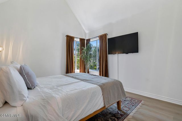 18316 Keswick Street, Reseda, CA 91335