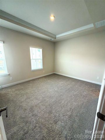 4136 Auburn Oak Lane, Charlotte, NC 28208